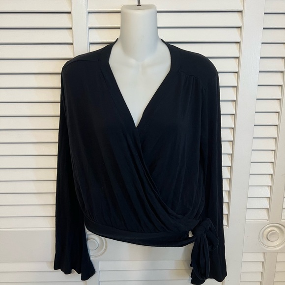 Abercrombie & Fitch Tops - Abercrombie long sleeve